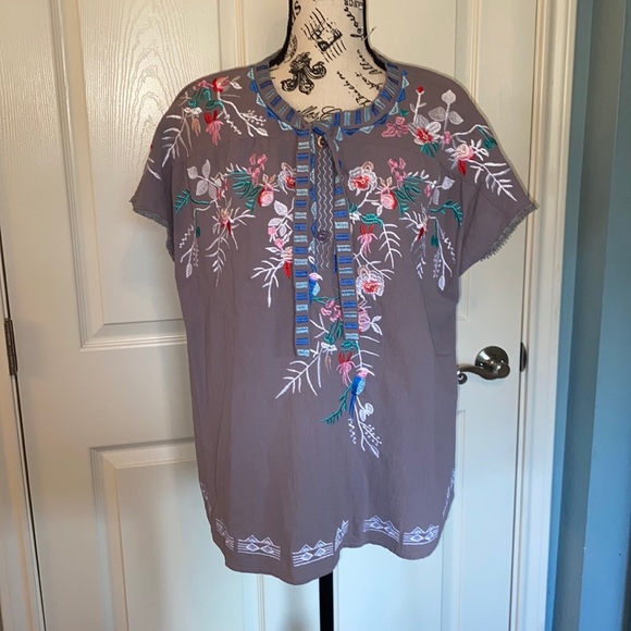 Adorable cool, flowy, gauzy summer grey blouse with colorful embroidery. - Picture 2 of 8